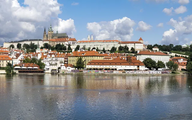 České předsednictví EU a moderní politika závislostí